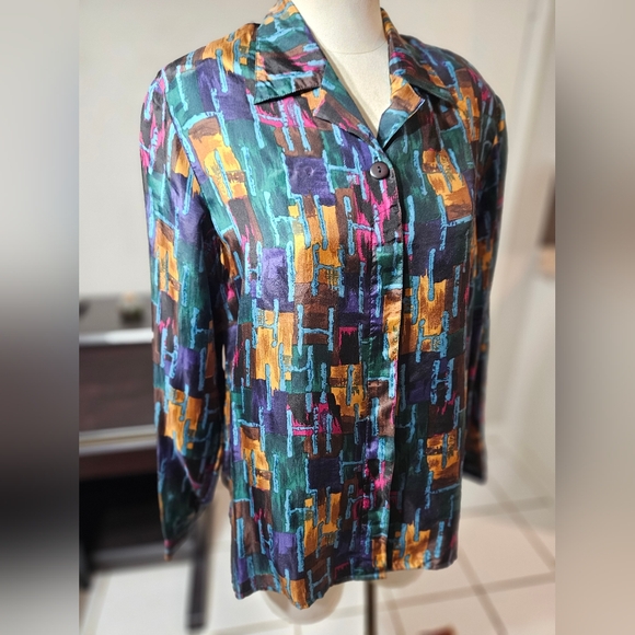 VTG 90s Stunt 100% Silk Button Up Top  with Shoulder Pads! Small - Picture 2 of 4